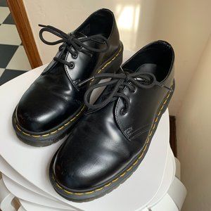 Dr. Martens 1461 WOMEN'S SMOOTH LEATHER OXFORD SHOES
